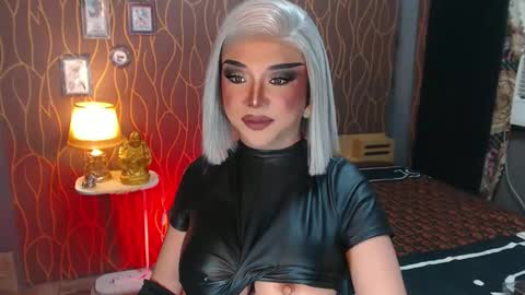 Snapshot of hugecockchristine chatting on 01/10/26, 07:43 Christine online show from 01/10/26, 07:43