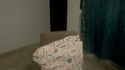 Snapshot of hugedaneska chatting on 01/16/25, 08:00 Danezka online show from 01/16/25, 08:00