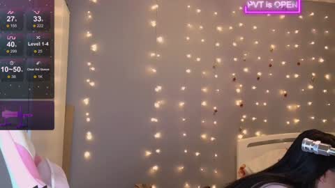 Snapshot of huggy_og chatting on 12/25/24, 04:54 Maddison online show from 12/25/24, 04:54