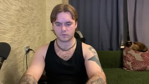 Snapshot of hugo__brad chatting on 04/29/26, 07:20 Hugo online show from 04/29/26, 07:20