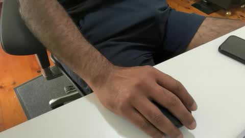 Snapshot of hugo_bulls chatting on 03/21/26, 03:55 HunkyLover online show from 03/21/26, 03:55