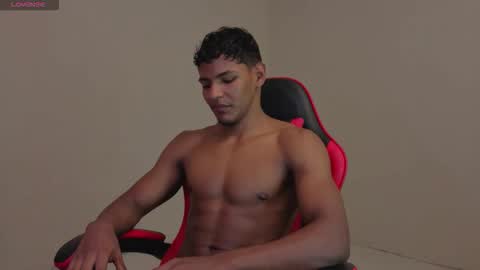 Snapshot of hugo_cano chatting on 02/10/26, 05:17 Hugo Cano online show from 02/10/26, 05:17