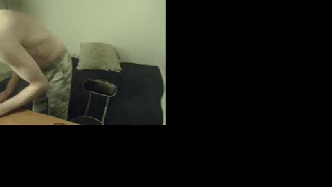 Snapshot of hugobergeron chatting on 03/04/25, 02:32 HugoBergeron82 online show from 03/04/25, 02:32