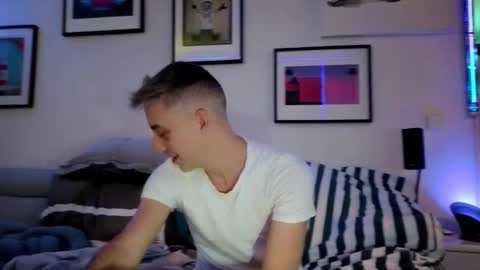 Hugo online show from 01/04/25, 03:17