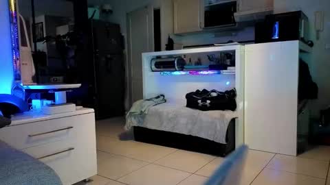 Hugo online show from 09/12/25, 07:58