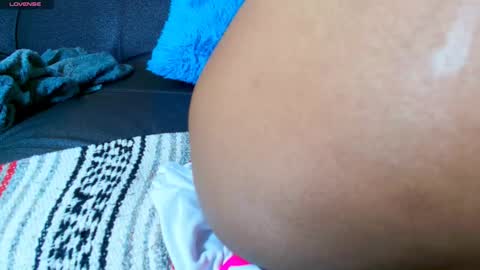 Snapshot of huila97 chatting on 02/14/25, 10:17 elecktra12 online show from 02/14/25, 10:17