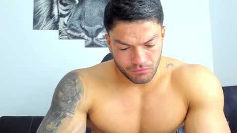 Snapshot of humber_eli chatting on 11/07/25, 02:22 Eli online show from 11/07/25, 02:22