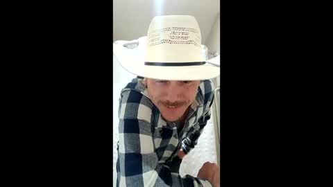 hung_bullrider online show from 04/18/26, 07:45