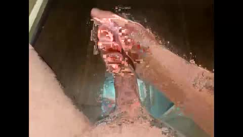 hung_mac0 online show from 05/18/26, 12:40