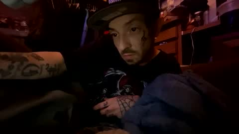 Snapshot of hungcocklg chatting on 01/15/26, 06:51 hungcocklg online show from 01/15/26, 06:51