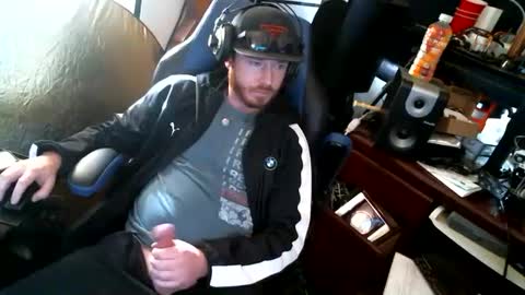 Snapshot of hungginger4u chatting on 01/09/25, 06:04 HungGinger4U online show from 01/09/25, 06:04