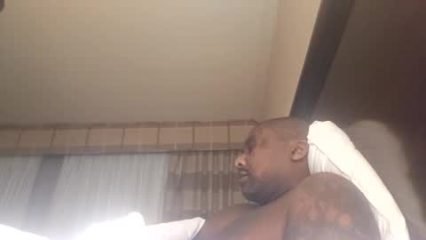 Snapshot of hungluv1 chatting on 11/11/25, 04:45 hungluv1 online show from 11/11/25, 04:45