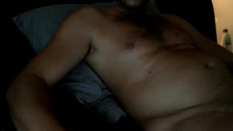 Snapshot of hungm4fun101 chatting on 10/20/25, 09:26 hungm4fun101 online show from 10/20/25, 09:26