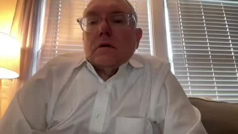 Snapshot of hungron9 chatting on 03/27/26, 01:00 AARON online show from 03/27/26, 01:00