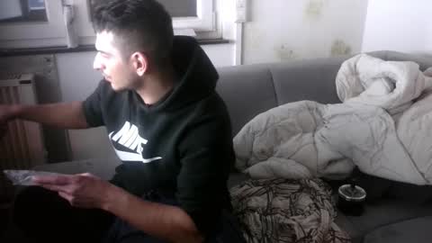 Snapshot of hungryboyyb chatting on 12/14/25, 06:34 LittleDevilXo1999 online show from 12/14/25, 06:34