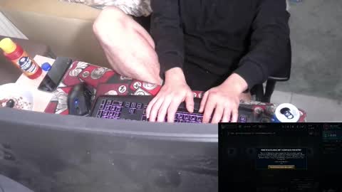 Snapshot of hungryboyyb chatting on 01/18/26, 03:05 LittleDevilXo1999 online show from 01/18/26, 03:05