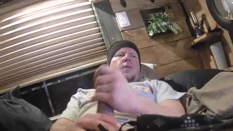 Snapshot of hungsingledad79 chatting on 12/18/24, 07:47 HuingsingleDad79 online show from 12/18/24, 07:47