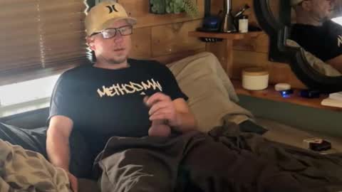 Snapshot of hungsingledad79 chatting on 12/26/24, 07:27 HuingsingleDad79 online show from 12/26/24, 07:27