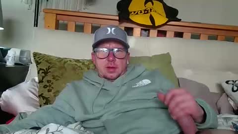 Snapshot of hungsingledad79 chatting on 03/17/26, 03:26 HuingsingleDad79 online show from 03/17/26, 03:26