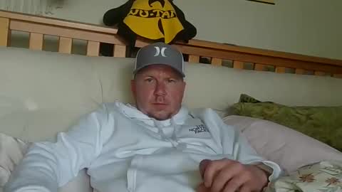 Snapshot of hungsingledad79 chatting on 03/20/26, 07:41 HuingsingleDad79 online show from 03/20/26, 07:41