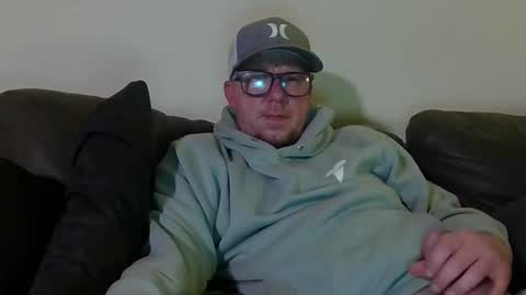 Snapshot of hungsingledad79 chatting on 03/31/26, 09:10 HuingsingleDad79 online show from 03/31/26, 09:10