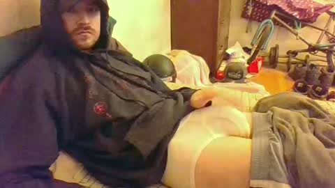 Snapshot of hungsubbb chatting on 10/12/25, 02:10 Boi online show from 10/12/25, 02:10