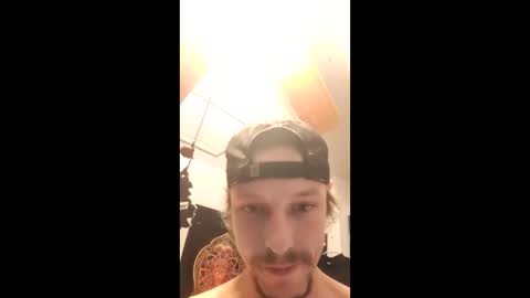 Snapshot of hungtxcock92 chatting on 01/21/25, 08:52 hungtxcock92 online show from 01/21/25, 08:52