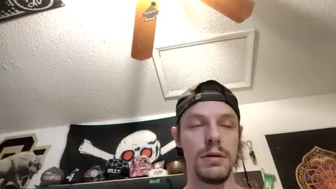 Snapshot of hungtxcock92 chatting on 02/03/25, 12:47 hungtxcock92 online show from 02/03/25, 12:47