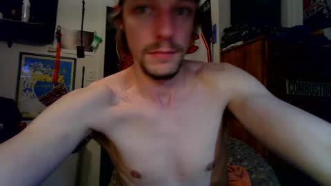 Snapshot of hungtxcock92 chatting on 03/11/25, 08:30 hungtxcock92 online show from 03/11/25, 08:30