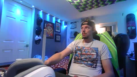 Snapshot of hungtxcock92 chatting on 10/02/25, 12:56 hungtxcock92 online show from 10/02/25, 12:56