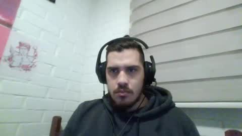 Snapshot of hungweeb chatting on 11/01/25, 12:56 Rod online show from 11/01/25, 12:56