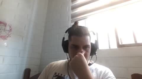 Snapshot of hungweeb chatting on 01/16/26, 07:40 Rod online show from 01/16/26, 07:40