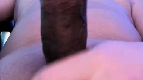 Snapshot of hungyunglatino1 chatting on 12/21/25, 07:37 HispanicHungAffairDream online show from 12/21/25, 07:37