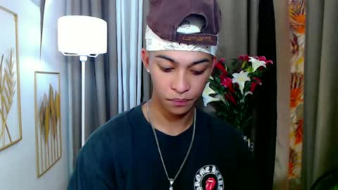 Snapshot of hunk_edward chatting on 06/16/26, 06:27 hunk_edward online show from 06/16/26, 06:27