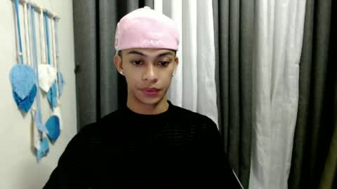Snapshot of hunk_edward chatting on 06/27/26, 04:34 hunk_edward online show from 06/27/26, 04:34