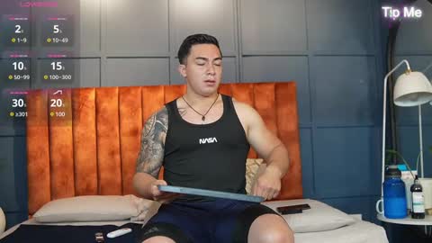 hunk_ryan online show from 02/24/25, 12:16