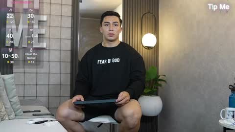 hunk_ryan online show from 03/03/25, 12:16