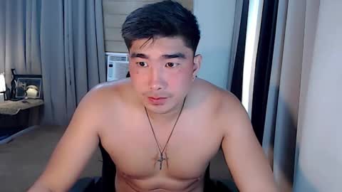 Snapshot of hunkfireman chatting on 03/17/26, 01:32 ADAM online show from 03/17/26, 01:32