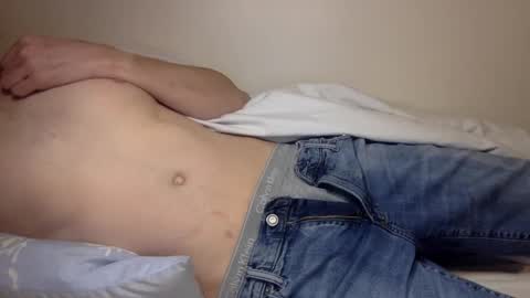 Snapshot of hunkhog chatting on 12/29/24, 12:52 Hunkhog online show from 12/29/24, 12:52