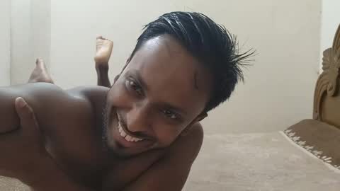 Snapshot of hunky_ariyaan chatting on 05/14/26, 01:40 Hunky Ariyaan online show from 05/14/26, 01:40