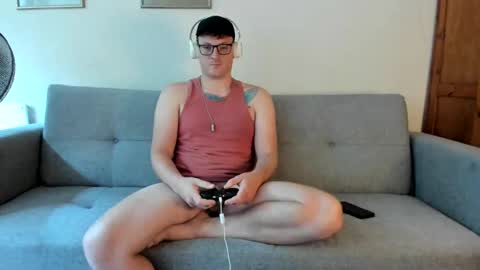 Snapshot of hunky_arthur chatting on 02/21/25, 12:50 Hunky Arthur online show from 02/21/25, 12:50