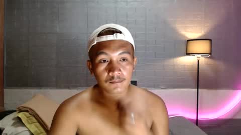 Snapshot of hunkylloyd chatting on 06/05/26, 01:01 hunkylloyd online show from 06/05/26, 01:01