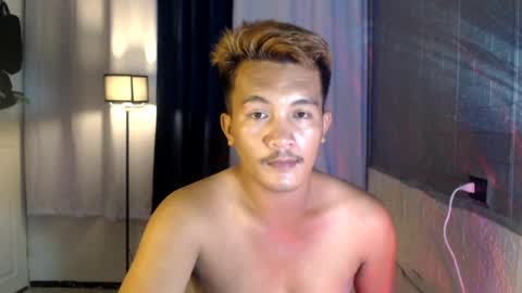 Snapshot of hunkylloyd chatting on 07/21/26, 11:12 hunkylloyd online show from 07/21/26, 11:12