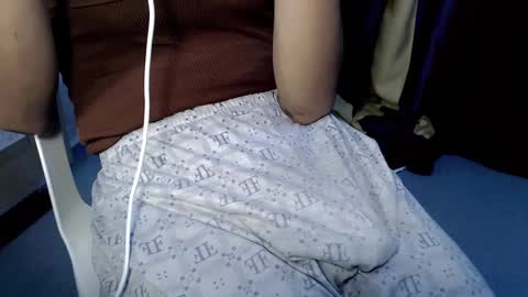 hunkyzeus online show from 12/24/24, 06:44