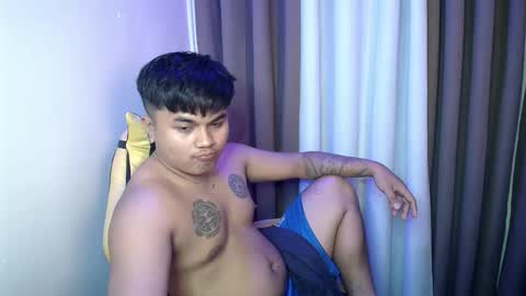 Snapshot of hunkyzeus chatting on 05/28/26, 02:47 hunkyzeus online show from 05/28/26, 02:47