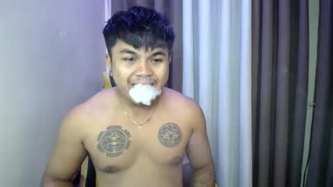 Snapshot of hunkyzeus chatting on 06/07/26, 01:37 hunkyzeus online show from 06/07/26, 01:37