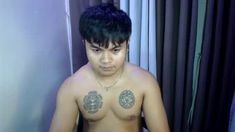 Snapshot of hunkyzeus chatting on 06/19/26, 10:46 hunkyzeus online show from 06/19/26, 10:46