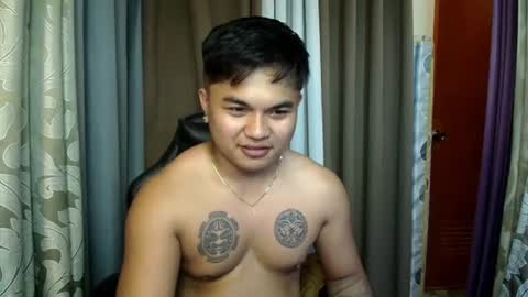 Snapshot of hunkyzeus chatting on 07/12/26, 06:26 hunkyzeus online show from 07/12/26, 06:26