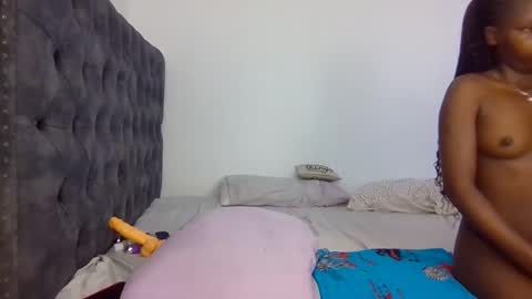 hunny online show from 11/12/25, 07:09