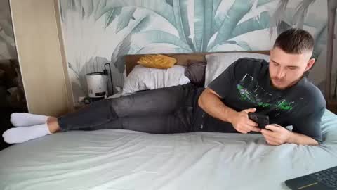 Hunter Bridges online show from 11/23/25, 08:58